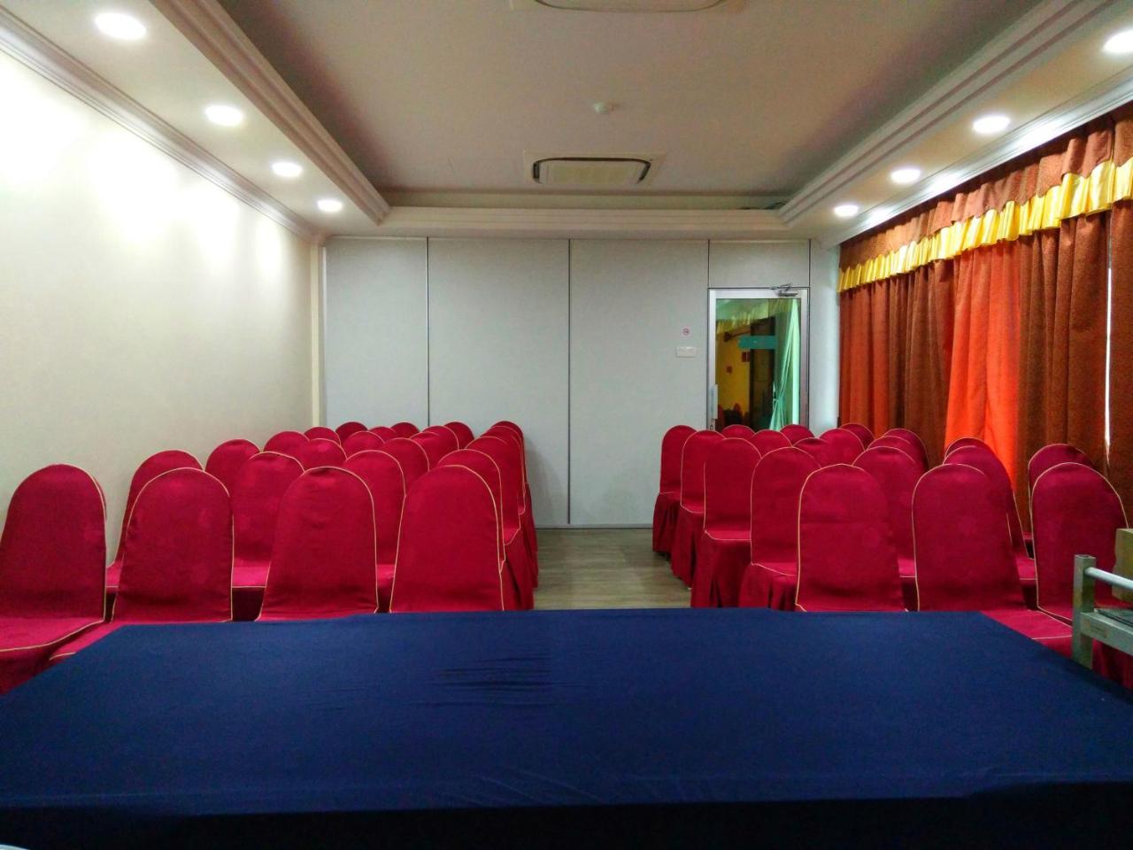 Angsoka Hotel Teluk Intan Exterior photo